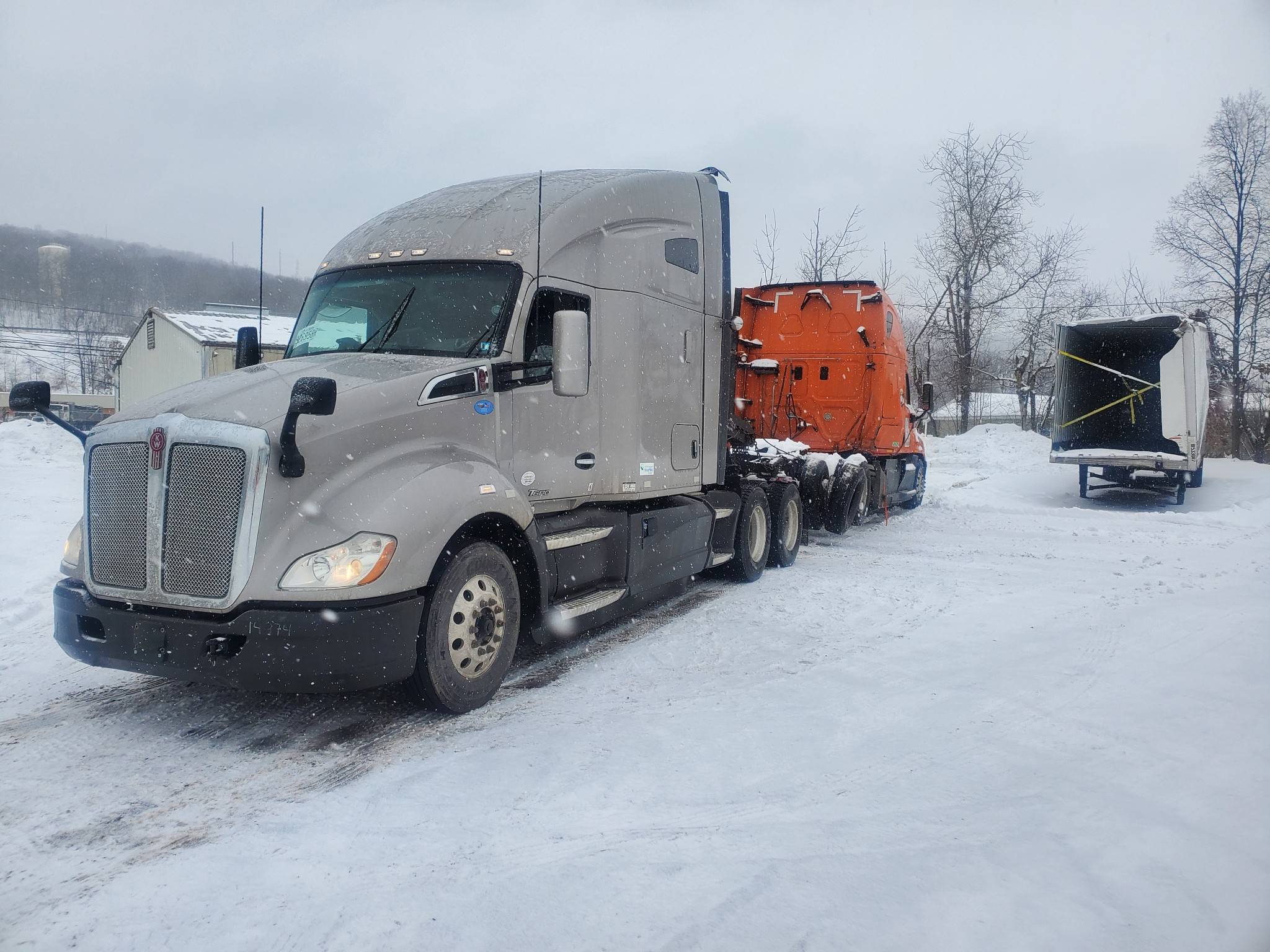 Mickabella Towing & Recovery2 (6)